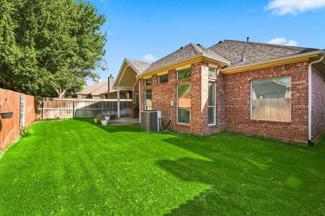 Building Photo - 2812 Thorncreek Ln
