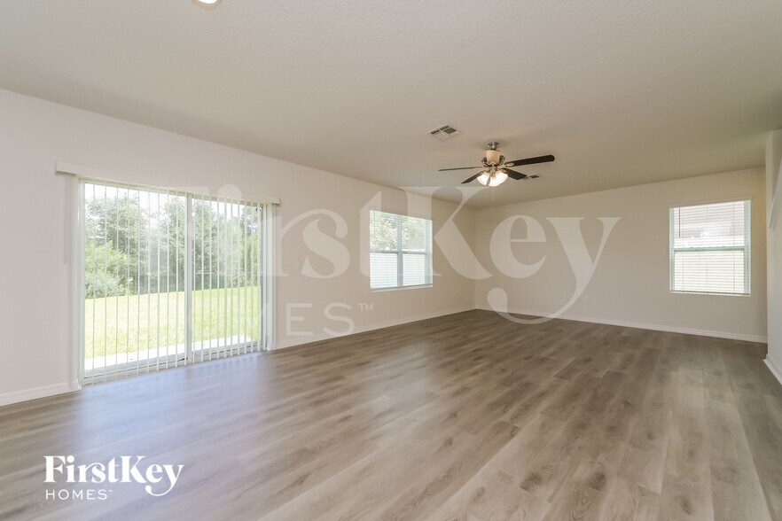 Building Photo - 3345 Wellborn Dr