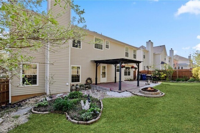 Building Photo - 4550 Ivy Fork Dr