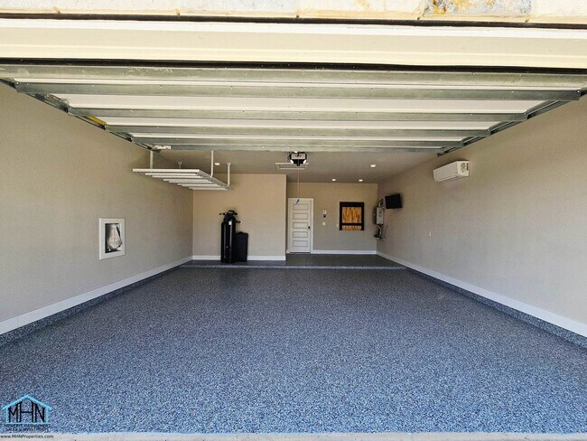 Building Photo - 11225 Lowder Ln