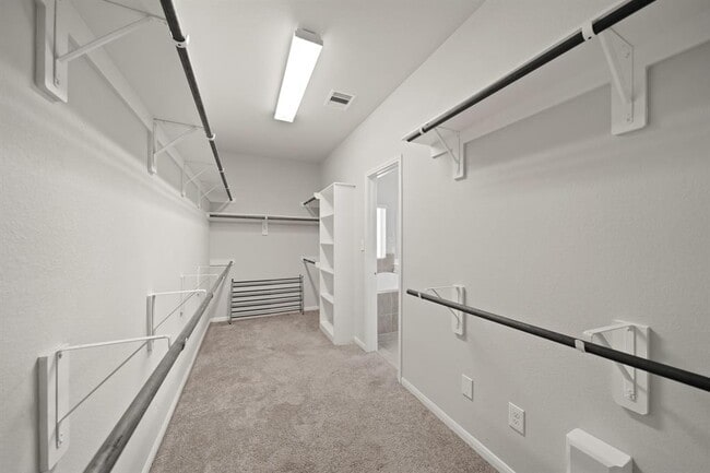 Building Photo - 310 Polar Bear Trl