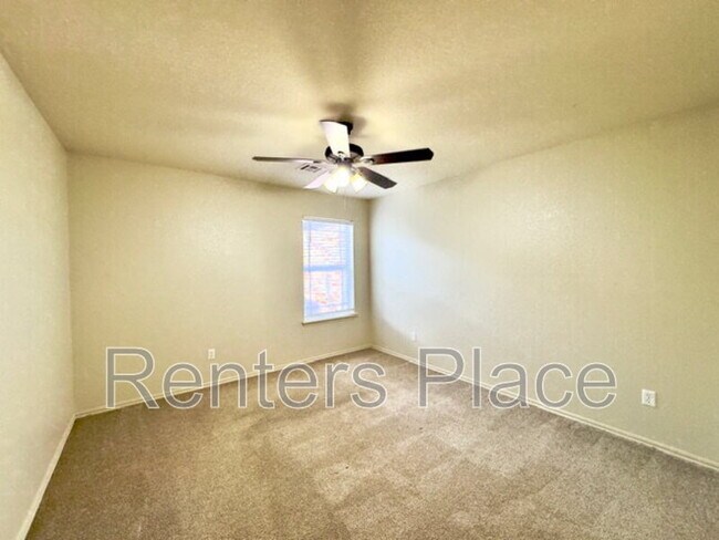 Building Photo - 9025 N 157th E Ave