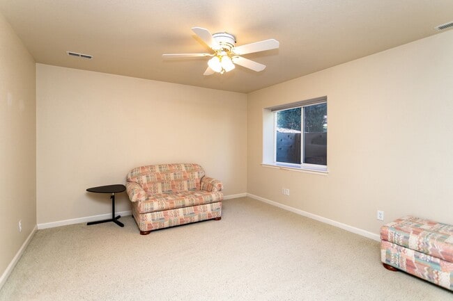 Building Photo - Peaceful University Park Home with Mountai...