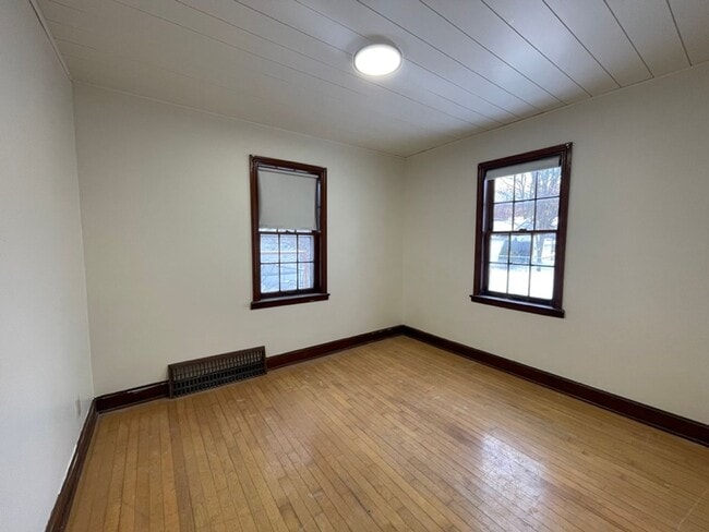 Building Photo - Click the “Apply Now” button or email wapmrentals@gmail.com for a prompt response.