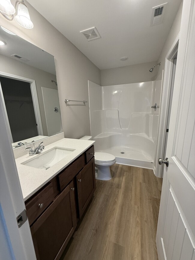 Building Photo - 104 Berkshire Cir
