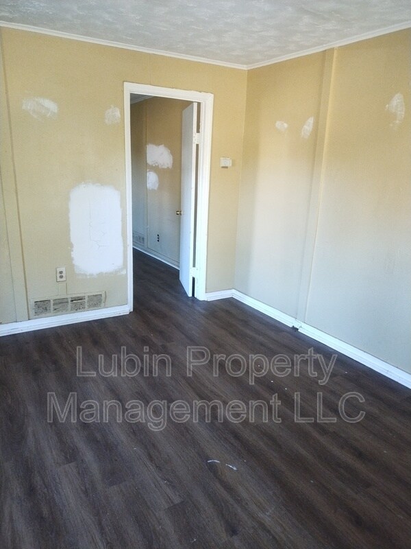Building Photo - 1482 Oaklawn St