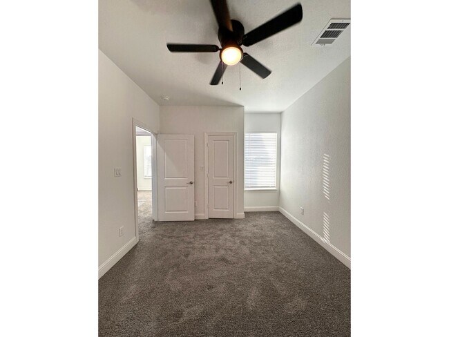Building Photo - 7710 Darnay Dr