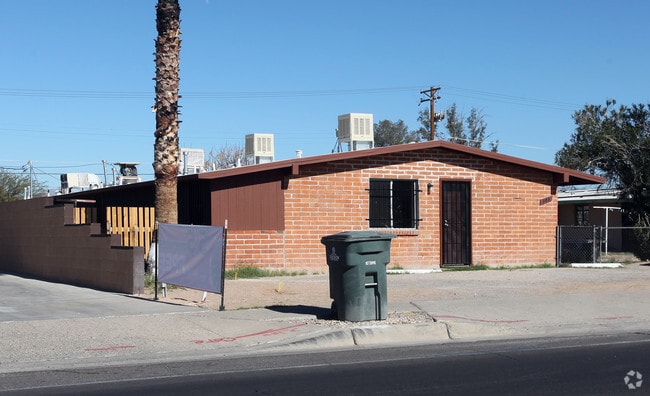 Building Photo - 308 W Irvington Rd