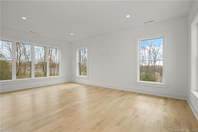 Building Photo - 2 Argento Ln