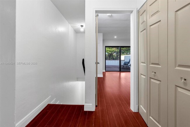 Building Photo - 8898 SW 62nd Terrace