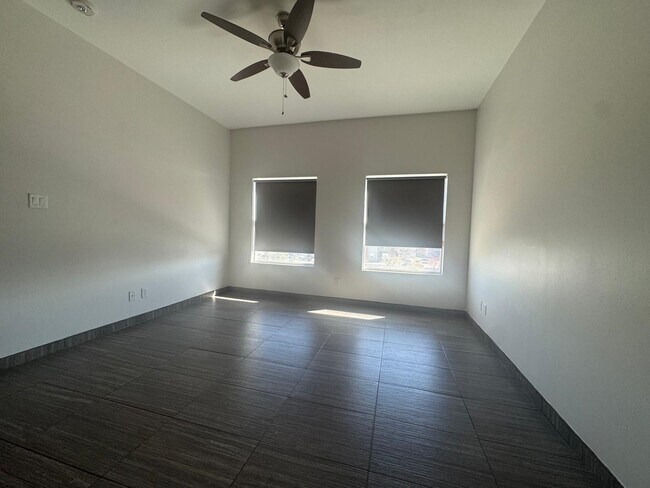 Building Photo - 502 Shiloh Dr