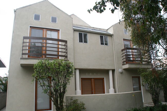 Building Photo - Berkley Apartments