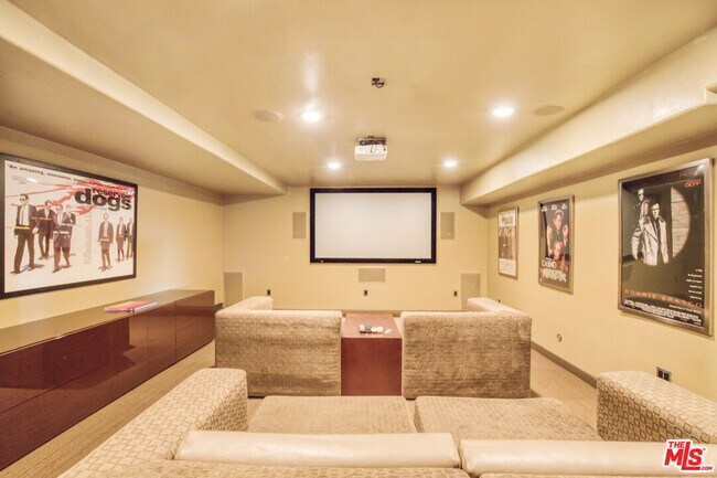 Building Photo - 1929 N Curson Ave