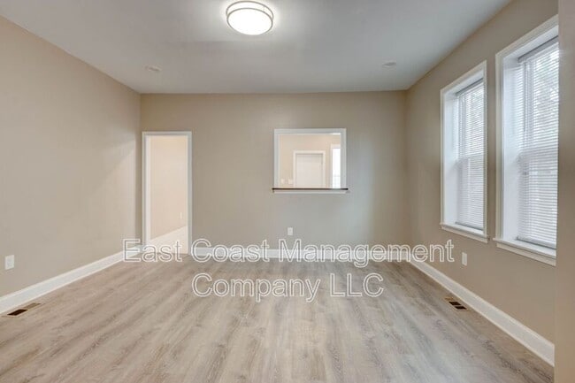 Building Photo - 4201 Nicholas Ave
