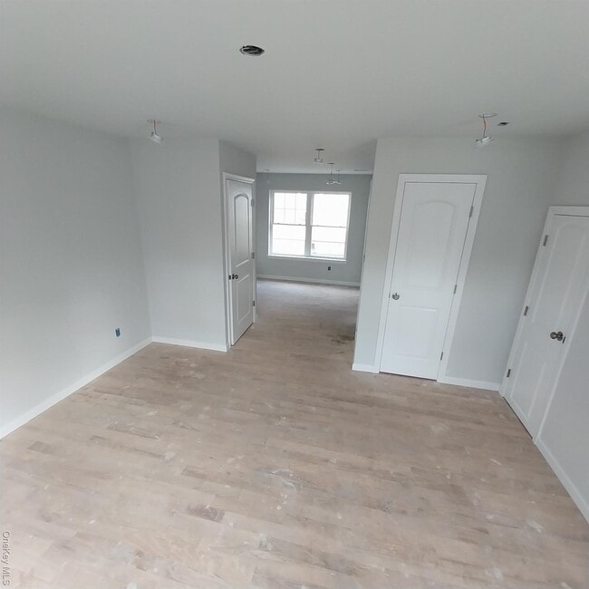 Building Photo - 343 Jackson St