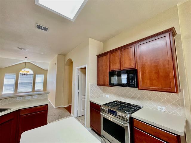 Building Photo - 1535 Silver Spur Dr