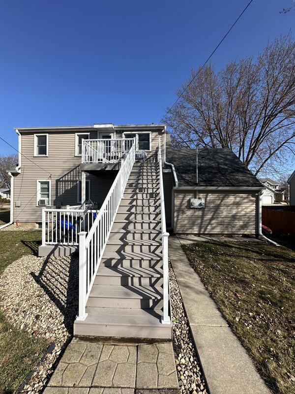 Building Photo - 206 4th St