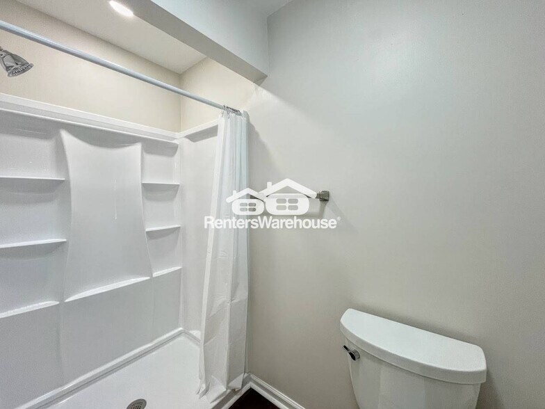 Building Photo - 2147 Haverford Dr