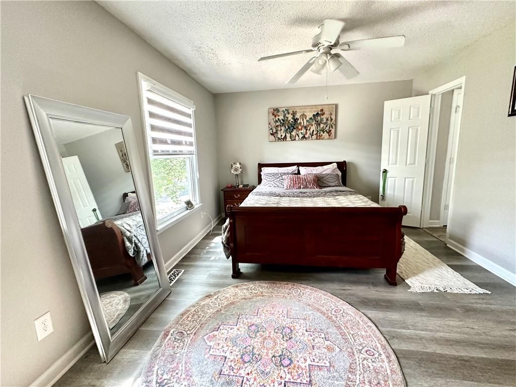 Building Photo - 5045 Laurel Springs Way SE