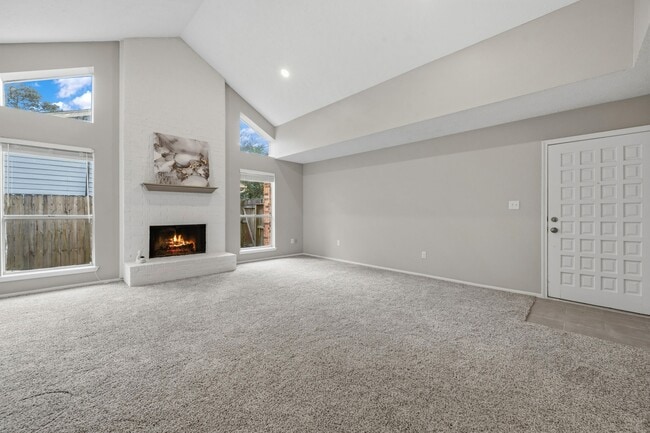 Building Photo - 17318 Broken Back Dr