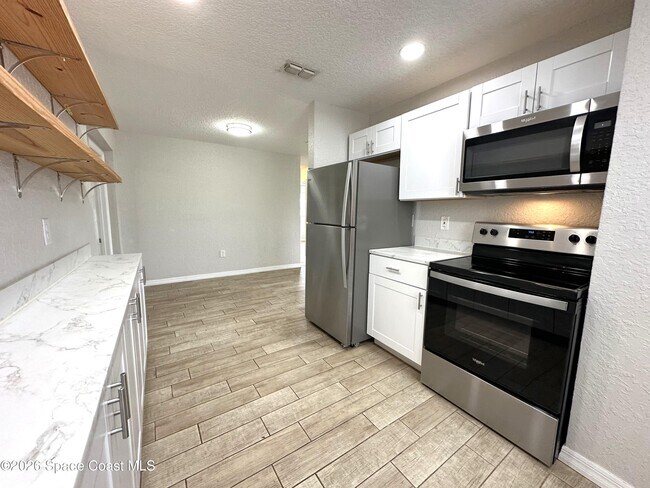 Building Photo - 2296 Shelby Dr