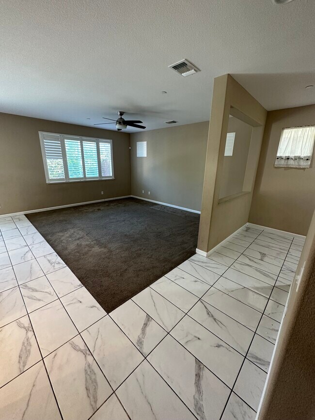 Building Photo - 1709 Carswell Ln