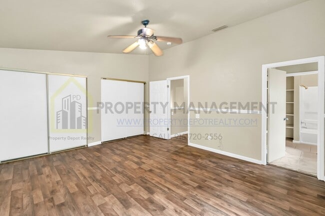 Building Photo - 3 bedroom 2 baths available in a gate community