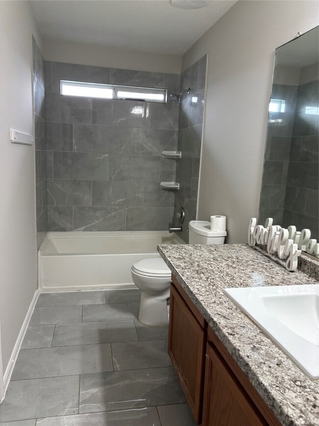 Building Photo - 11615 Tierra Ridge Ct