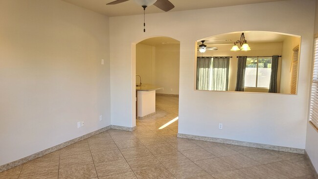 Building Photo - Remodeled 3-bedroom in great Gilbert ocation