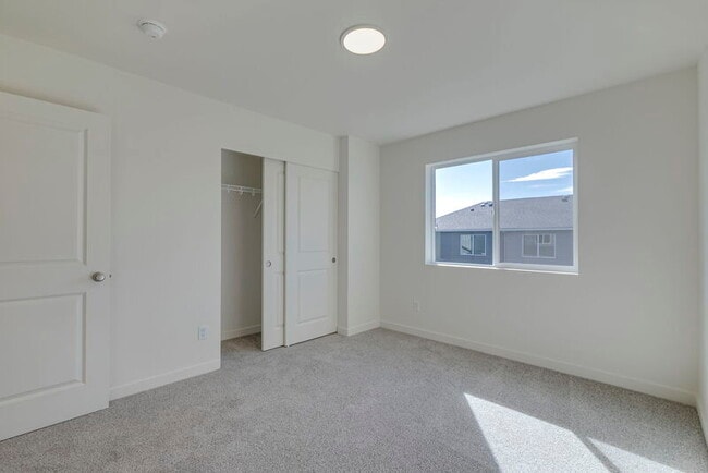 Building Photo - 1843 NW 18th Way