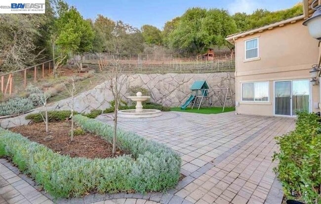 Building Photo - 1111 Hawkshead Cir