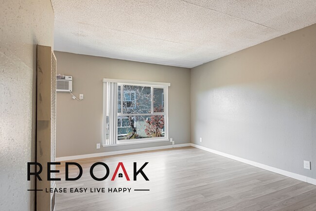 Building Photo - 10562 Haddon Ave