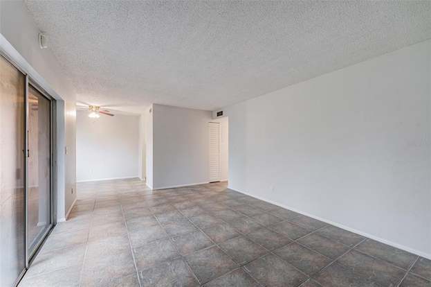 Building Photo - 5503 Pokeweed Ct