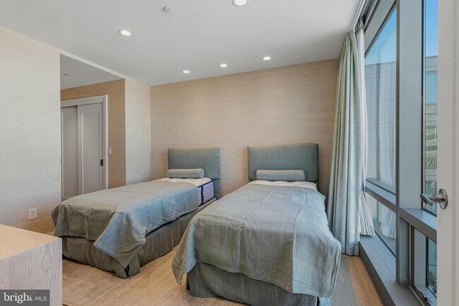 Building Photo - 2501 M St NW