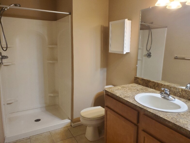 Building Photo - 10122 Sunrise Dr