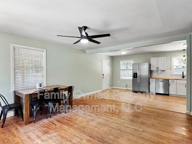 Building Photo - 2640 Orchid Ave