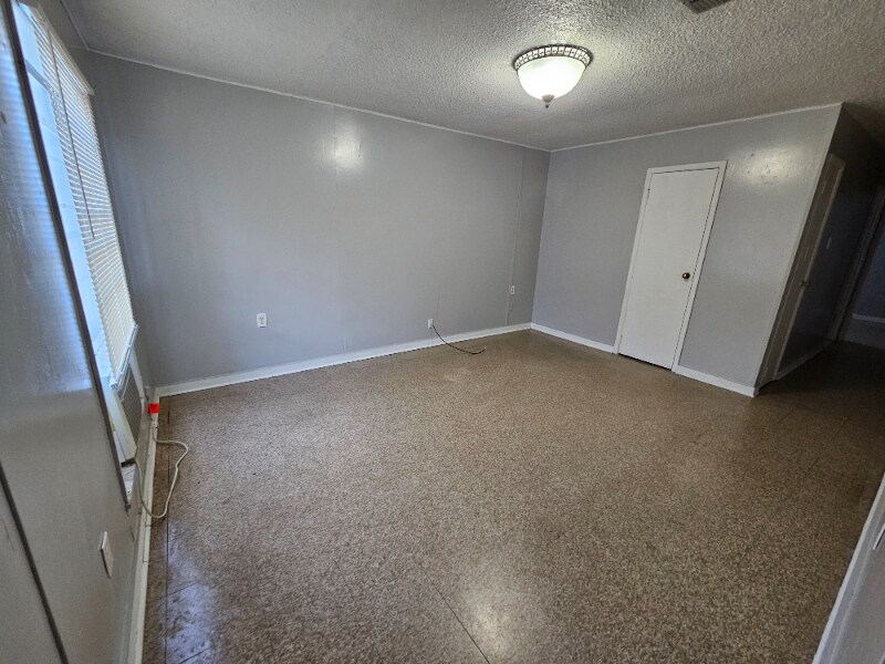 Building Photo - 506 Orchid Dr