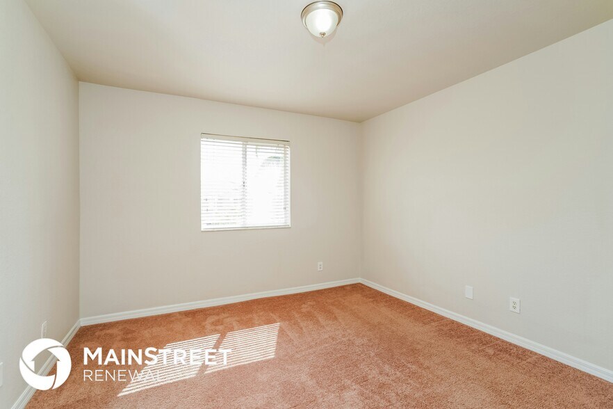 Building Photo - 17570 Cherry Ridge Ln