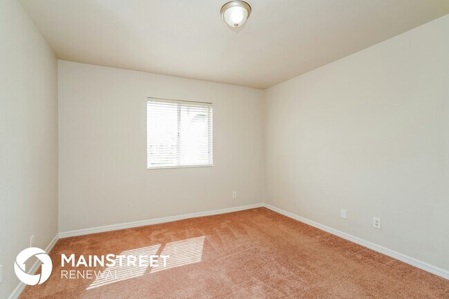 Building Photo - 17570 Cherry Ridge Ln