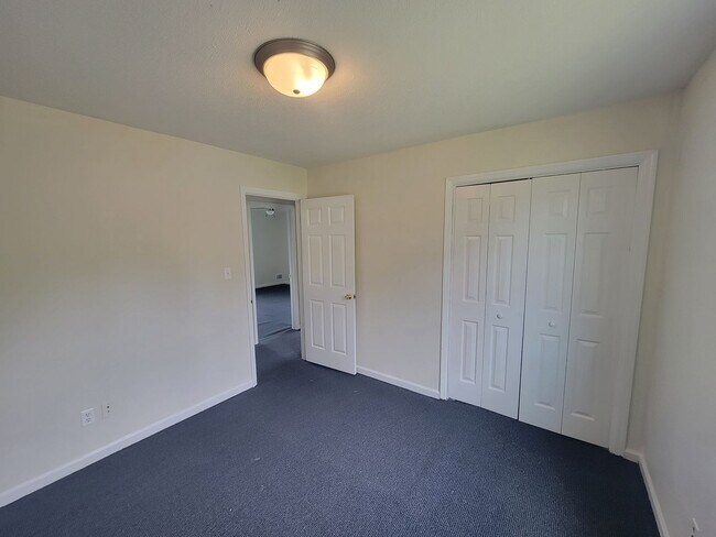 Building Photo - 3513 Wyevale Dr
