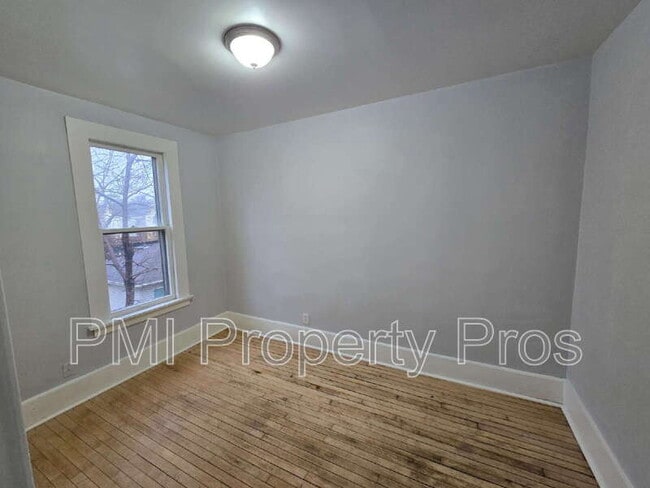 Building Photo - 3111 W Walnut St