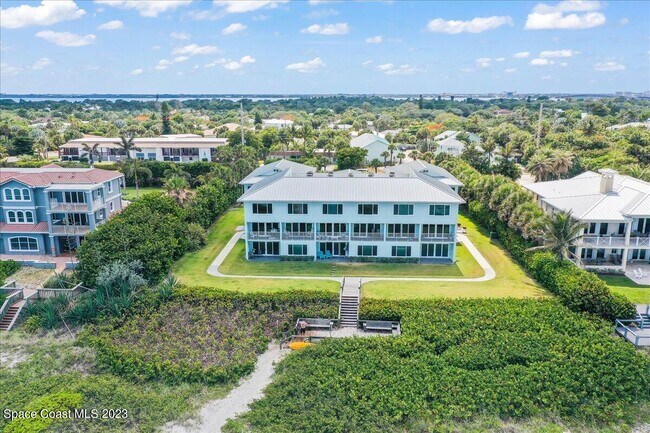 Building Photo - 1321 S Miramar Ave