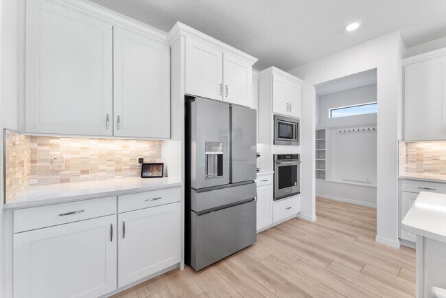 Building Photo - 4757 Roldan Ct