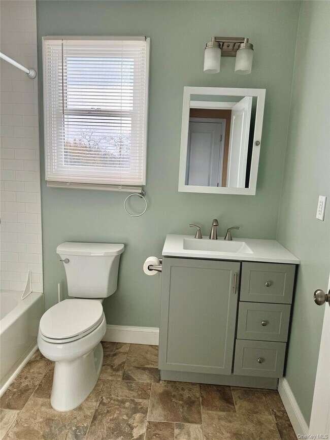 Building Photo - 2 Lafayette Dr