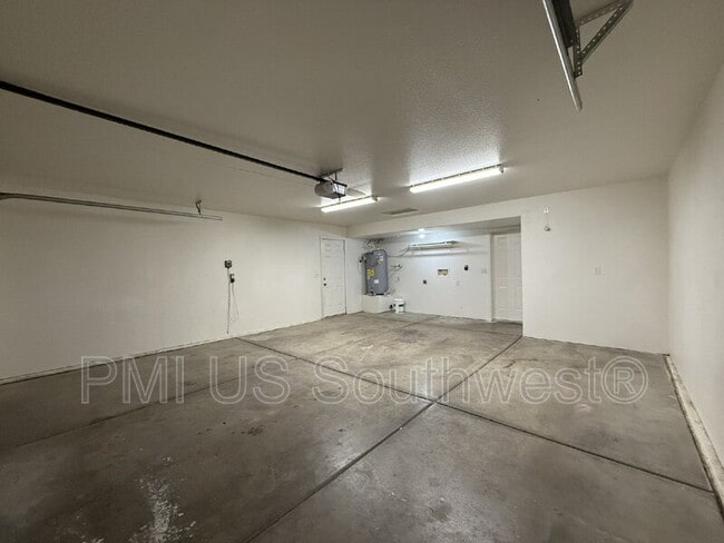 Building Photo - 2468 Pso Cisne