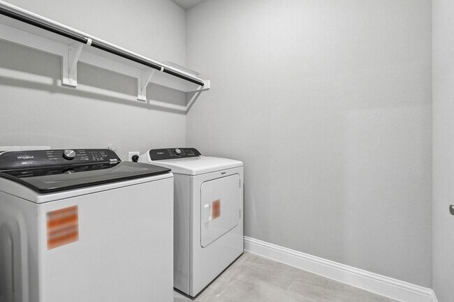 Building Photo - 6206 Castamere Dr