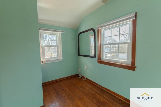 Building Photo - 5615 Queens Chapel Rd