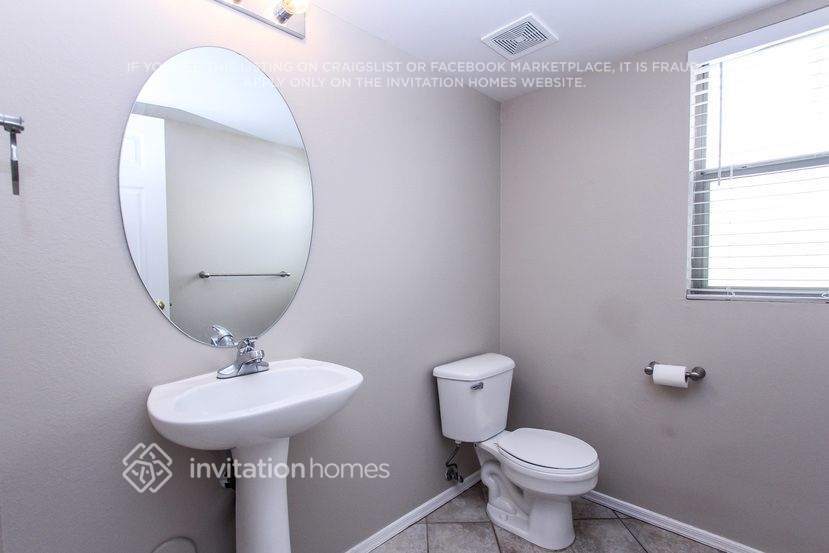 Building Photo - 16180 N 159th Ave