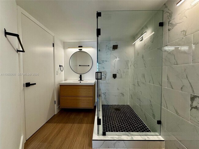 Building Photo - 5900 SW 127th Ave