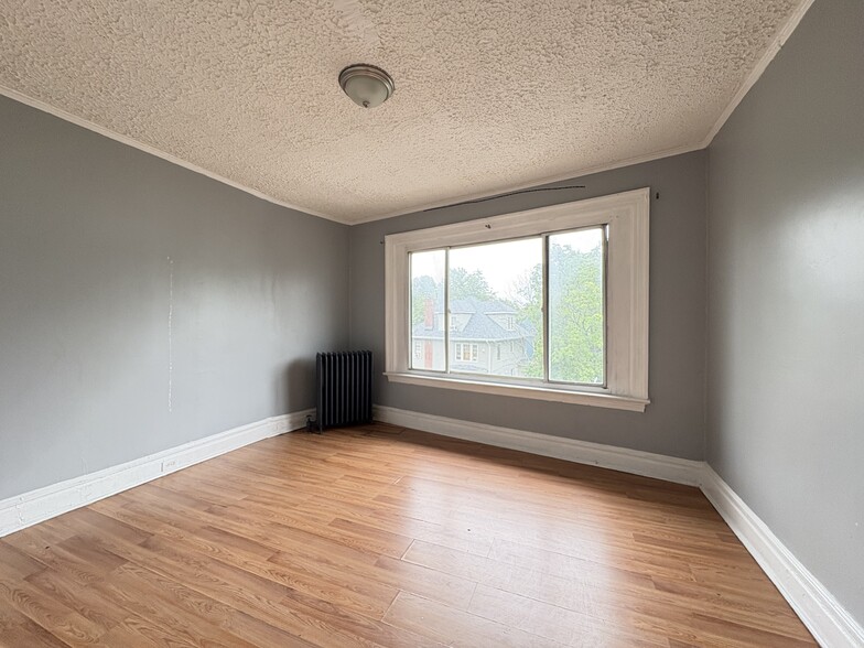 35 Shepard Ave 12 - 39 Shepard Ave